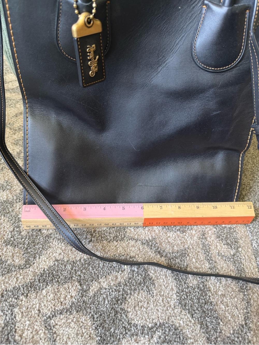 Coach Cashin Carry 1941 tag with long strap